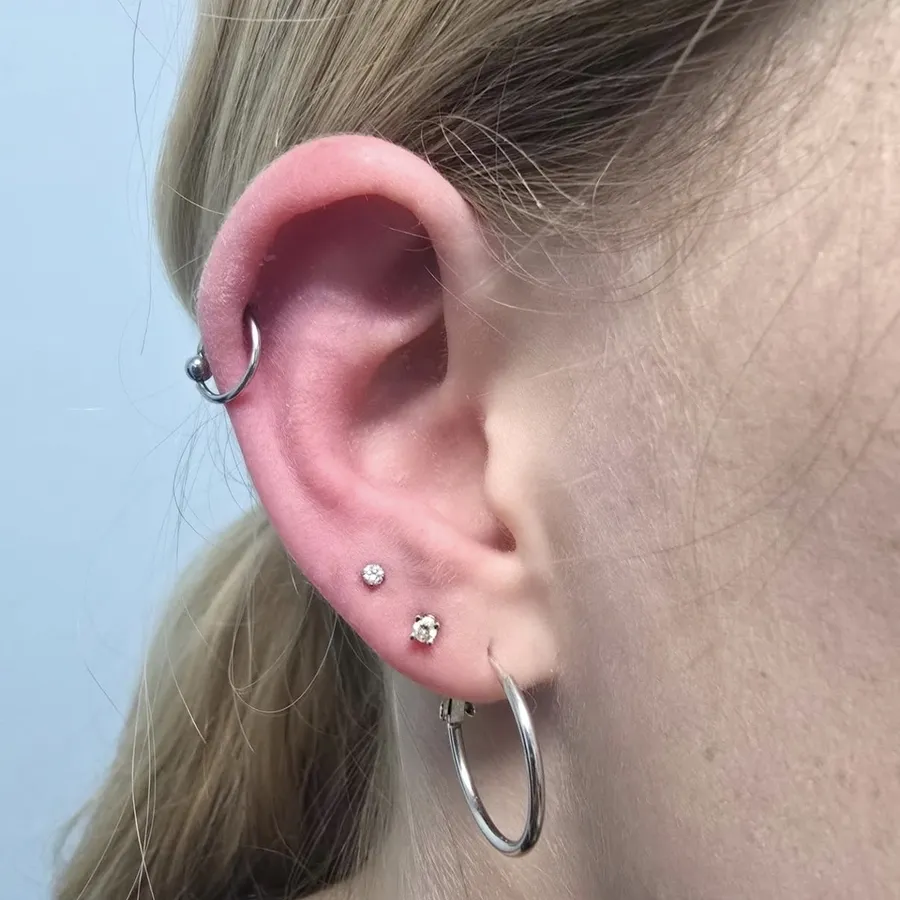 Helix hoop with stacked lobes